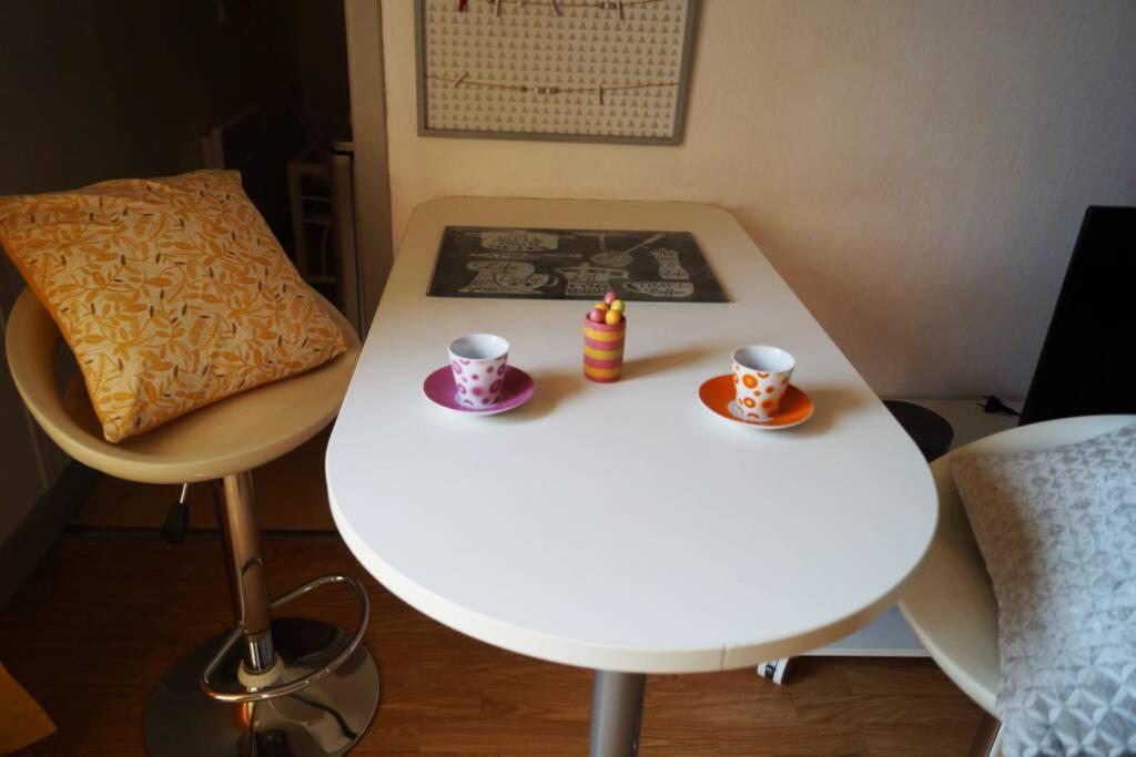 Studio Lumineux Au Centre Ville Bagneres-de-Bigorre Ngoại thất bức ảnh